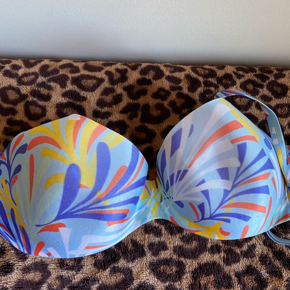 Victoria’s Secret Body By Victoria 36D Multi-Color